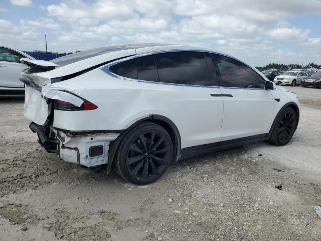 5YJXCBE20HF074138 - 2017 TESLA MODEL X 白色 照片 3