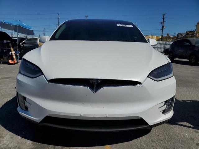 5YJXCBE24KF151598 - 2019 TESLA MODEL X Weiß Foto 5