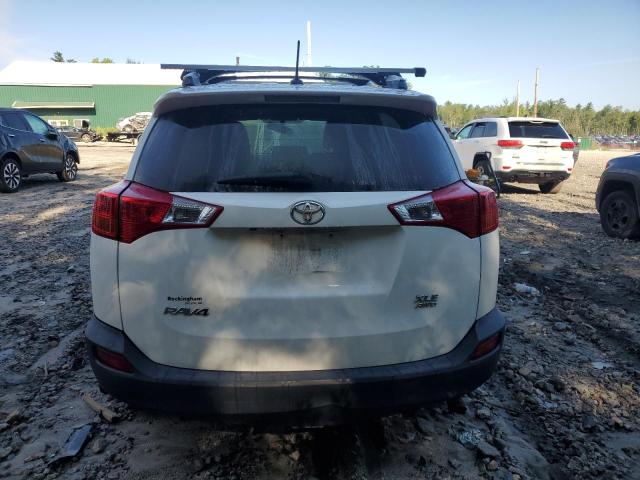 JTMRFREV6FD167964 - 2015 TOYOTA RAV4 XLE WHITE photo 6