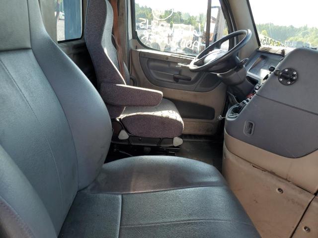 1FUBGEDV9ELFW8370 - 2014 FREIGHTLINER CASCADIA 1 WHITE photo 5