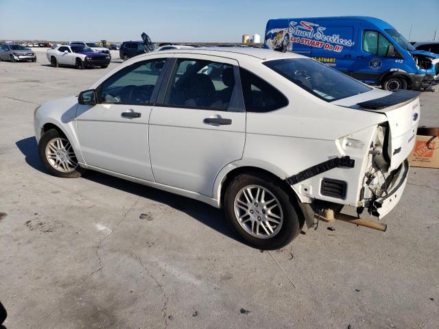 1FAHP3FNXAW260851 - 2010 FORD FOCUS SE WHITE photo 2