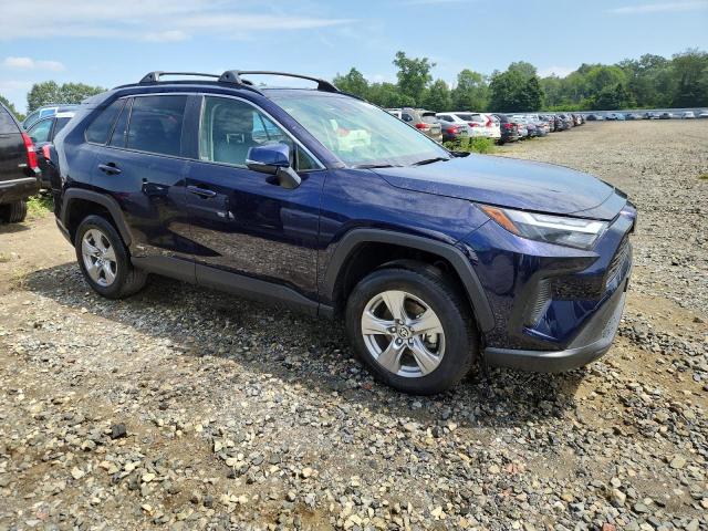 JTMRWRFV6SD290043 - 2025 TOYOTA RAV4 XLE 蓝色 照片 4