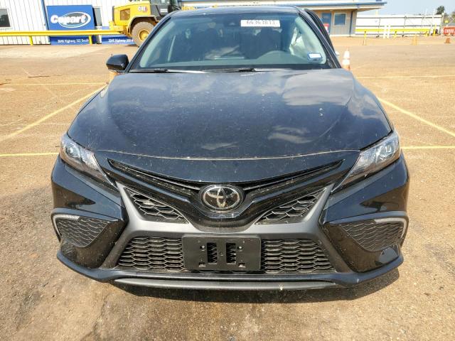 4T1T11AK3PU835394 - 2023 TOYOTA CAMRY SE NIGHT SHADE BLACK photo 5