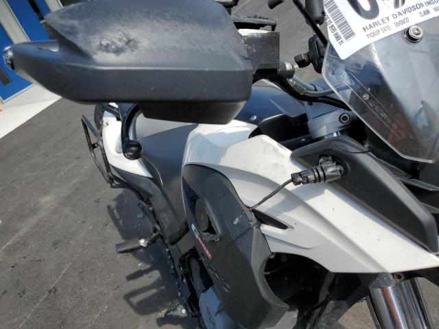 WB1018901EZY95447 - 2014 BMW G650 GS WHITE photo 9