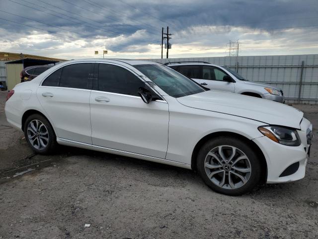 55SWF4KB2JU257886 - 2018 MERCEDES-BENZ C 300 4MATIC WHITE photo 4