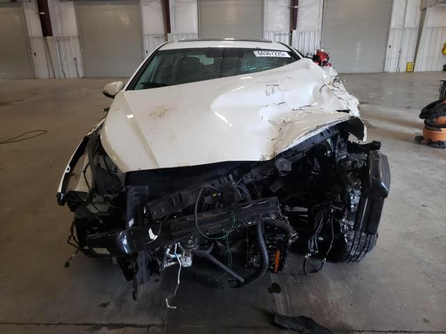 5NPE34AF0HH519958 - 2017 HYUNDAI SONATA SPORT WHITE photo 5