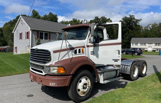 2FWJA3CV37AY04821 - 2007 STERLING TRUCK AT 9500 TWO TONE photo 2