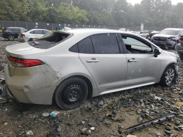 5YFEPMAE6NP275954 - 2022 TOYOTA COROLLA LE ვერცხლისფერი ფოტო 3