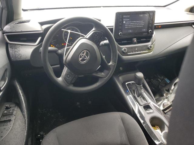 5YFEPMAE6NP275954 - 2022 TOYOTA COROLLA LE ვერცხლისფერი ფოტო 8