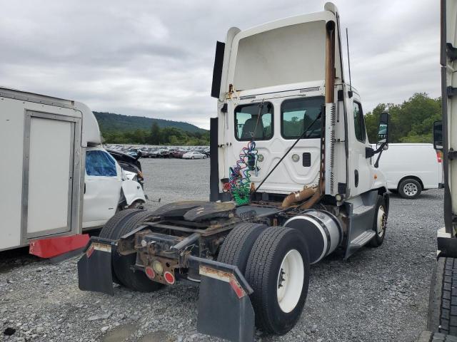 1FUBGEDV2FLGH4687 - 2015 FREIGHTLINER CASCADIA 1 Blanco foto 4