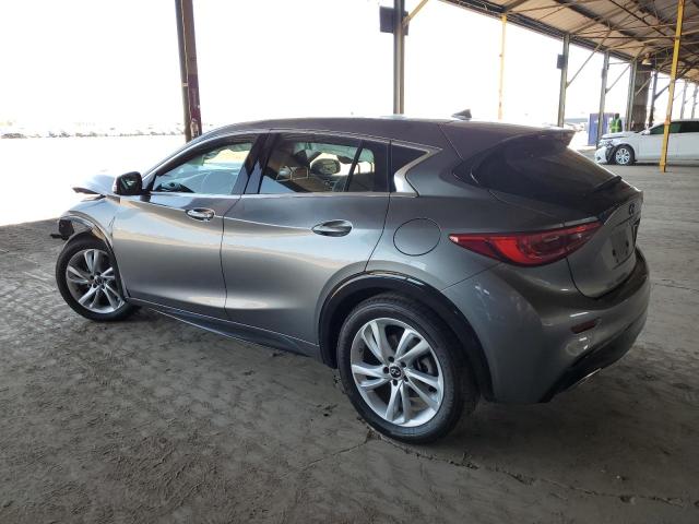 SJKCH5CP4JA060271 - 2018 INFINITI QX30 BASE GRAY photo 2
