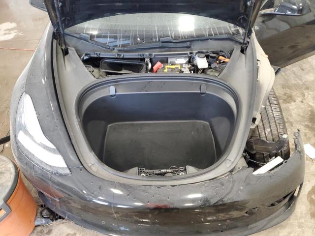 5YJ3E1EBXJF170545 - 2018 TESLA MODEL 3 BLACK photo 11