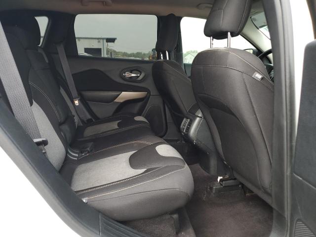 1C4PJMAB6HW606687 - 2017 JEEP CHEROKEE SPORT WHITE photo 11