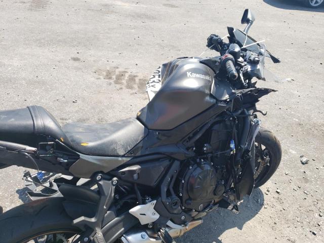 ML5EXER14PDA85483 - 2023 KAWASAKI EX650 R Қара фото 5