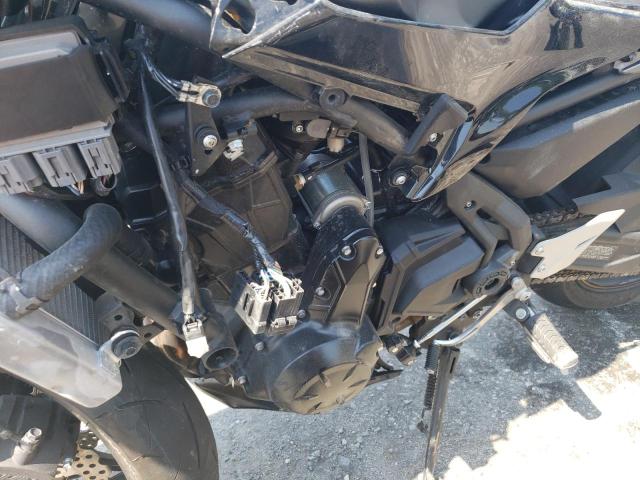 ML5EXER14PDA85483 - 2023 KAWASAKI EX650 R Қара фото 7