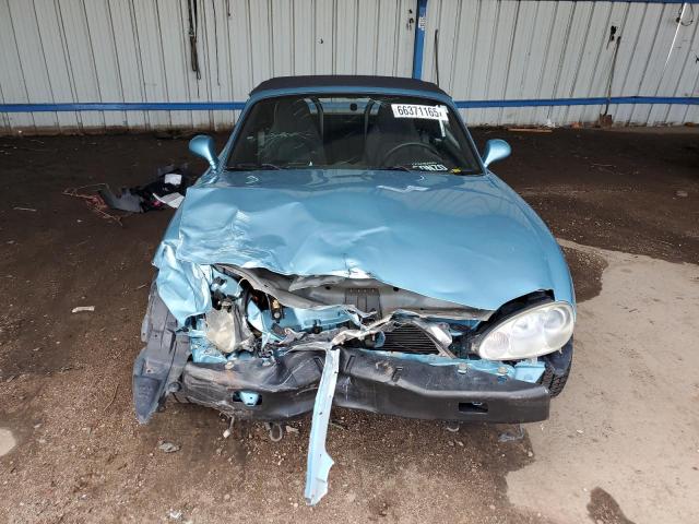 JM1NB353X20221046 - 2002 MAZDA MX-5 MIATA BASE BLUE photo 5