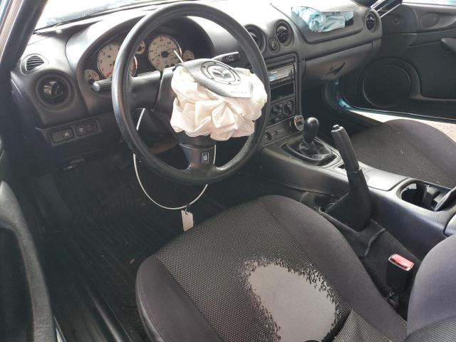 JM1NB353X20221046 - 2002 MAZDA MX-5 MIATA BASE BLUE photo 8