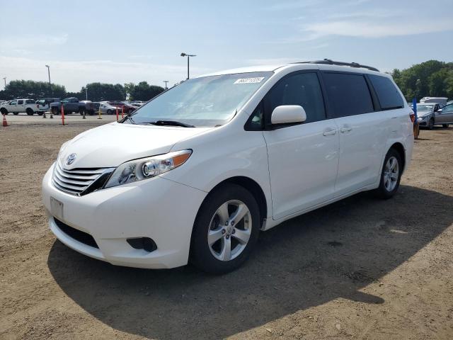 2017 TOYOTA SIENNA LE, 