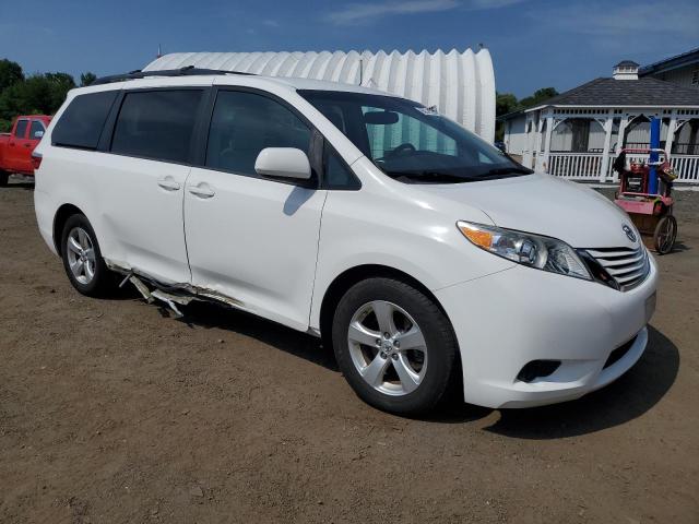 5TDKZ3DC9HS819781 - 2017 TOYOTA SIENNA LE 白色 照片 4