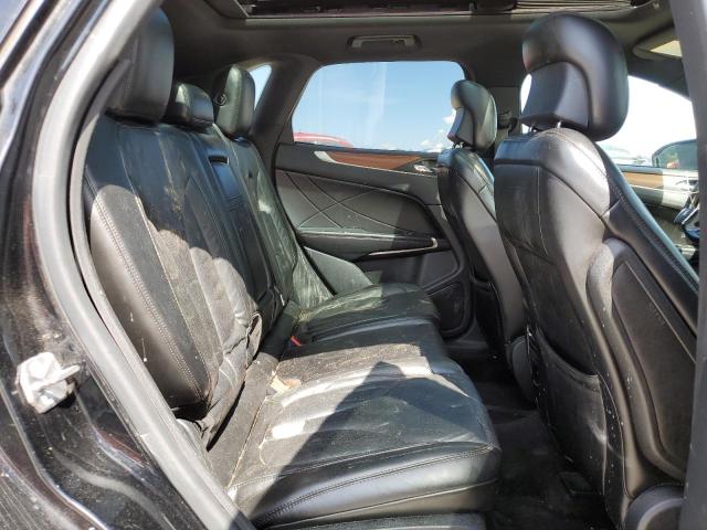 5LMCJ3C90HUL47055 - 2017 LINCOLN MKC RESERVE შავი ფოტო 11