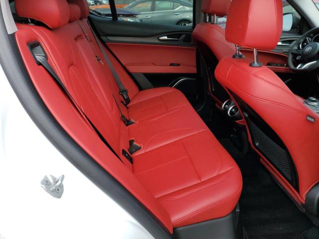 ZASPAKBN8M7D08067 - 2021 ALFA ROMEO STELVIO TI WHITE photo 10