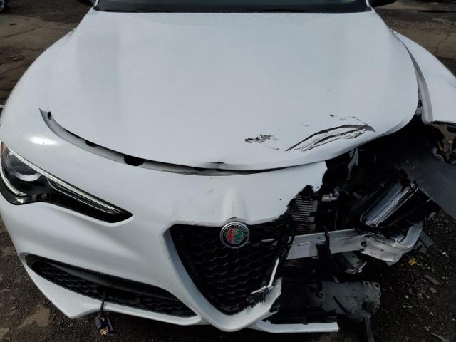 ZASPAKBN8M7D08067 - 2021 ALFA ROMEO STELVIO TI WHITE photo 11