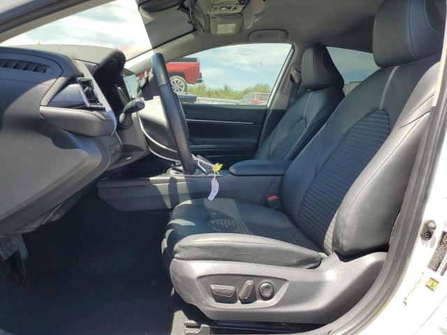 4T1G11AK6PU830840 - 2023 TOYOTA CAMRY SE NIGHT SHADE WHITE photo 7