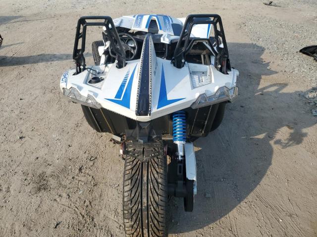 57XAAPFA7K8135370 - 2019 POLARIS SLINGSHOT SL WHITE photo 6