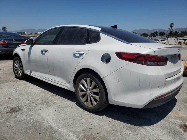 5XXGT4L30JG243813 - 2018 KIA OPTIMA LX WHITE photo 2