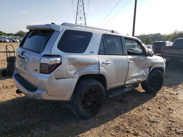 JTEBU5JR1J5562836 - 2018 TOYOTA 4RUNNER SR5/SR5 PREMIUM 银色 照片 3