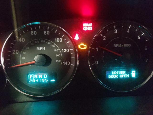 1J8HG48P87C697524 - 2007 JEEP COMMANDER 银色 照片 8