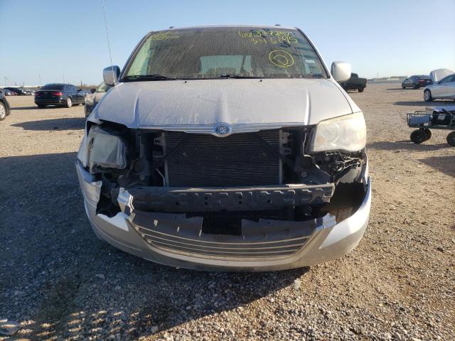 2A4RR5D16AR346195 - 2010 CHRYSLER TOWN & COU TOURING 银色 照片 9