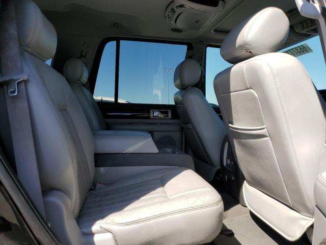 5LMFU28585LJ05202 - 2005 LINCOLN NAVIGATOR შავი ფოტო 10