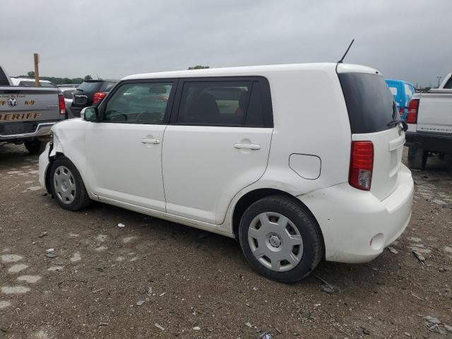 JTLZE4FE0CJ016351 - 2012 TOYOTA SCION XB WHITE photo 2