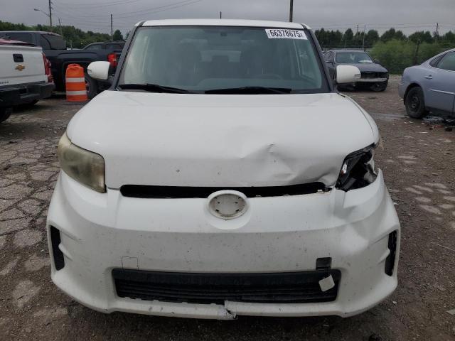 JTLZE4FE0CJ016351 - 2012 TOYOTA SCION XB WHITE photo 5