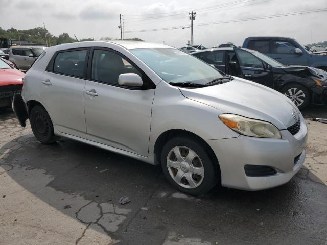 2T1KU40E29C084888 - 2009 TOYOTA MATRIX SILVER photo 4