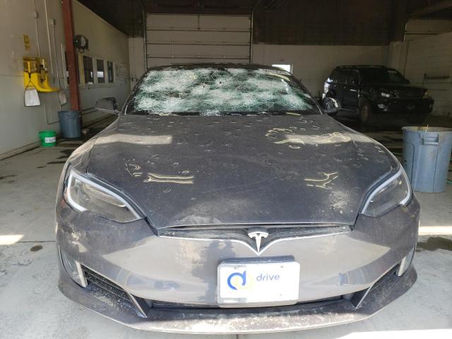 5YJSA1E26GF169327 - 2016 TESLA MODEL S Մոխրագույն լուսանկար 5
