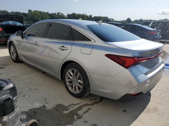 4T1AA1AB0NU014676 - 2022 TOYOTA AVALON XLE Серебристый фото 2