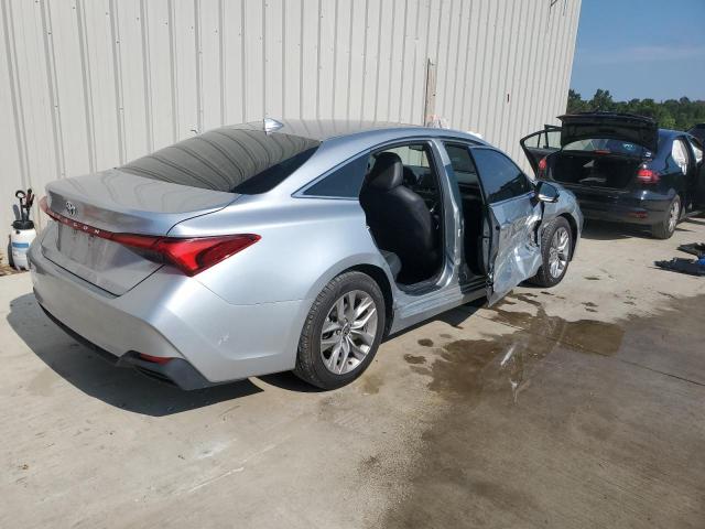 4T1AA1AB0NU014676 - 2022 TOYOTA AVALON XLE Серебристый фото 3