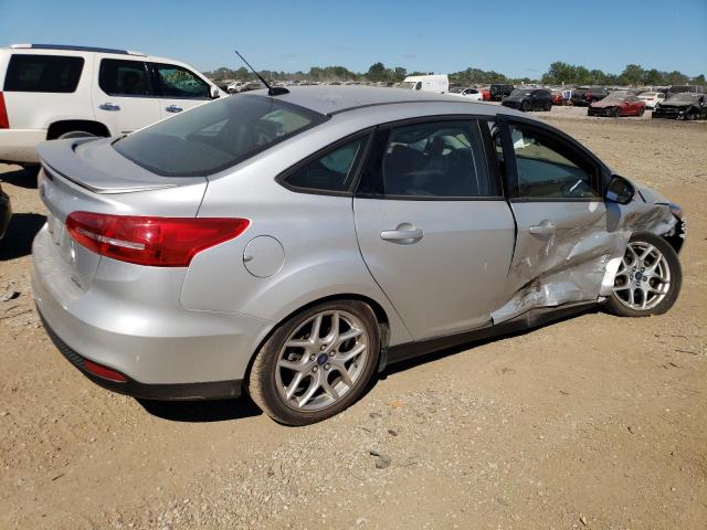 1FADP3F28FL286927 - 2015 FORD FOCUS SE SILVER photo 3