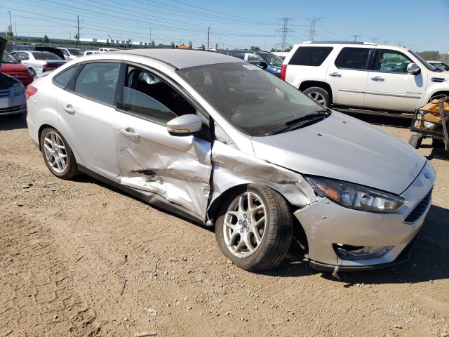 1FADP3F28FL286927 - 2015 FORD FOCUS SE SILVER photo 4