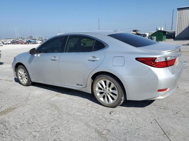 JTHBW1GG2E2057147 - 2014 LEXUS ES 300H SILVER photo 2