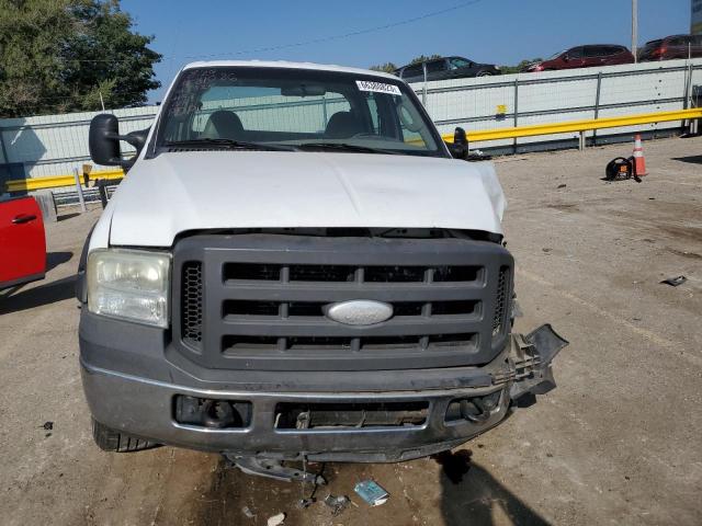 1FTWW30P05EB31785 - 2005 FORD F350 SRW SUPER DUTY WHITE photo 5