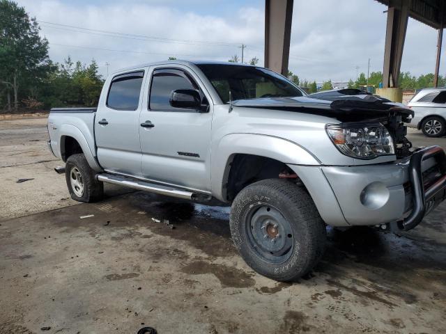 3TMJU62N97M043277 - 2007 TOYOTA TACOMA DOUBLE CAB PRERUNNER SILVER photo 4