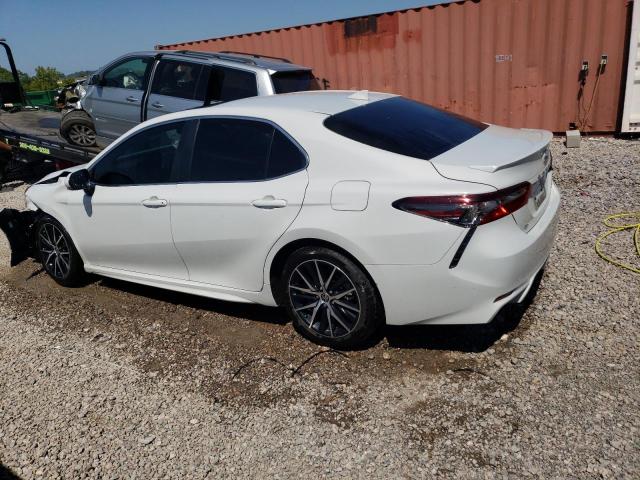 4T1T11AK0PU173189 - 2023 TOYOTA CAMRY SE NIGHT SHADE WHITE photo 2