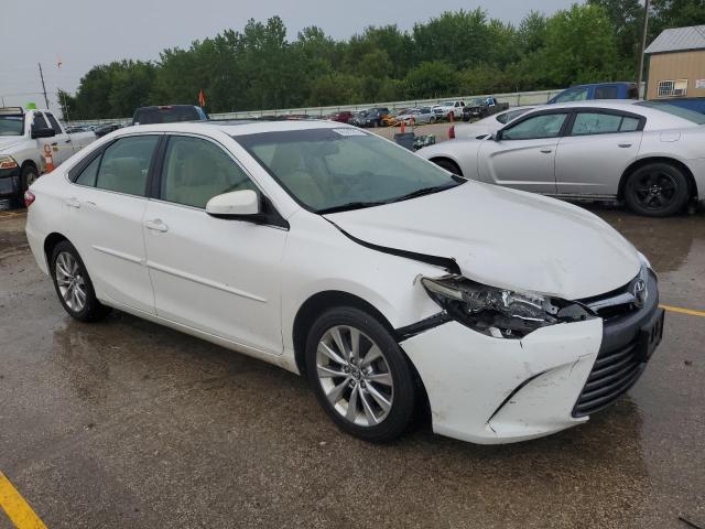 4T1BF1FKXFU938509 - 2015 TOYOTA CAMRY LE WHITE photo 4
