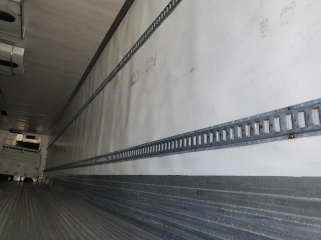 1UYVS2532CM431825 - 2012 UTILITY VS2RA თეთრი ფოტო 5