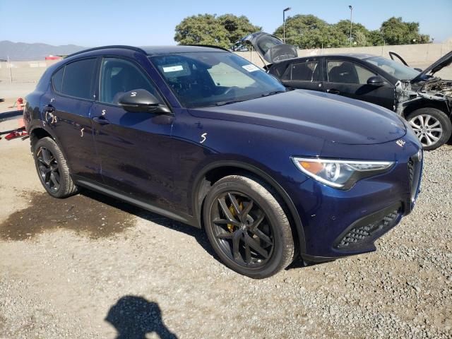 ZASPAKBN8K7C51379 - 2019 ALFA ROMEO STELVIO TI BLUE photo 4