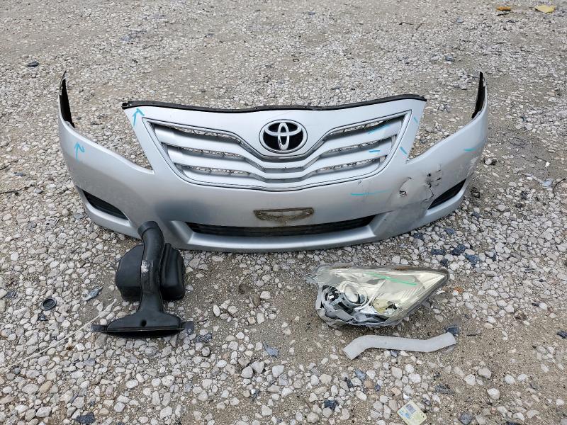 4T1BF3EK1AU072401 - 2010 TOYOTA CAMRY BASE SILVER photo 12