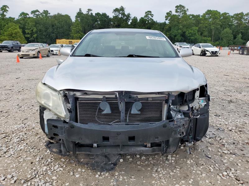 4T1BF3EK1AU072401 - 2010 TOYOTA CAMRY BASE SILVER photo 5